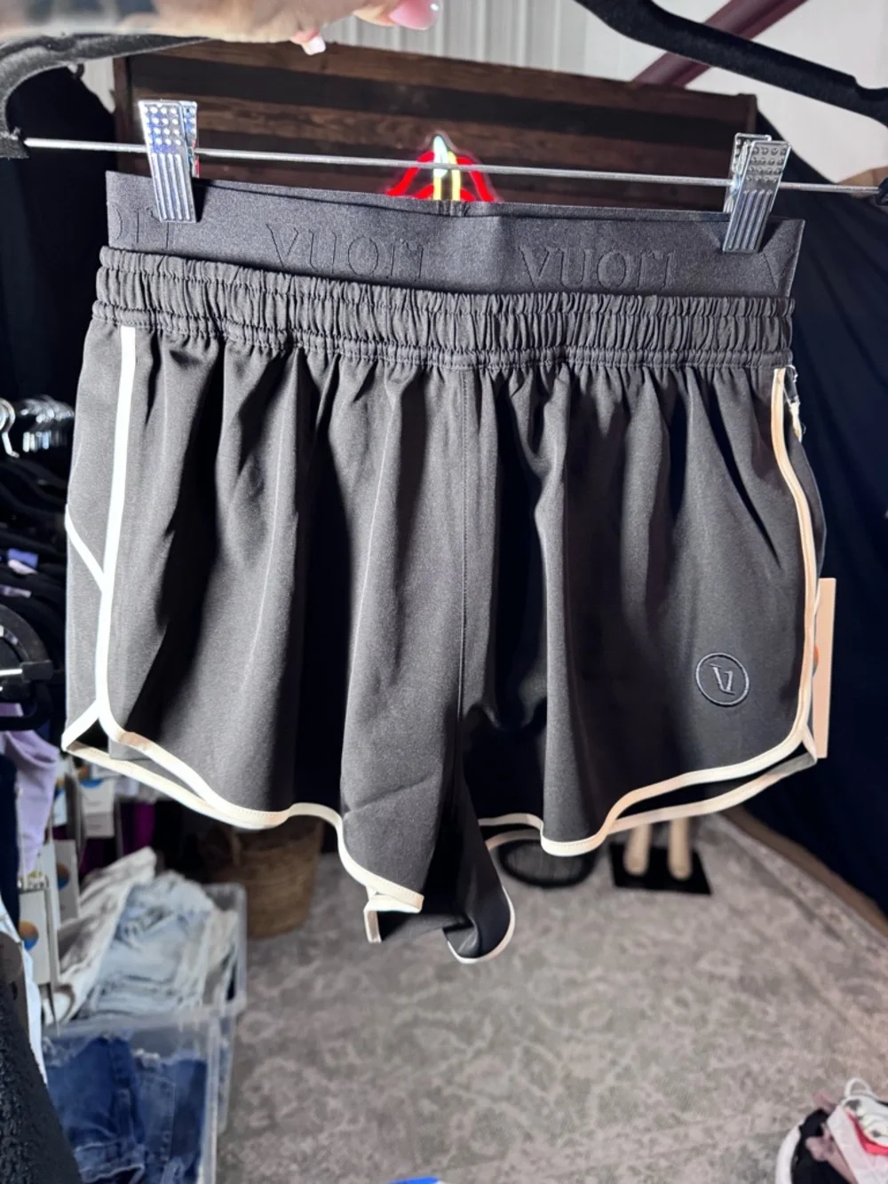 Vuori Luna Piped Shorts 2” - Picture 4 of 5